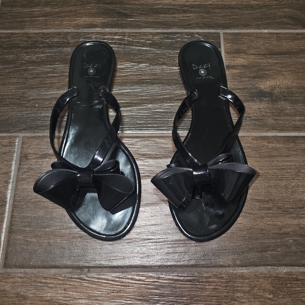 Dizzy Women's Glossy Black Bow Sandals